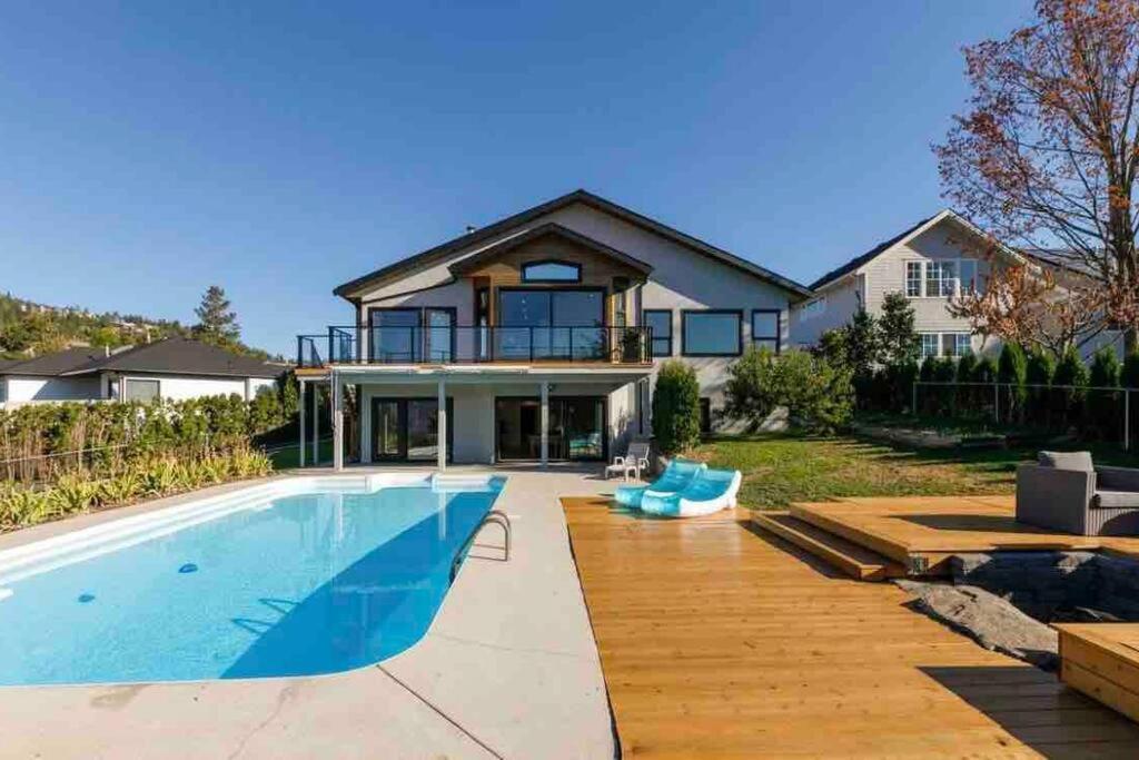 Luxurious 5 Bedroom House With Pool & Sauna 西基隆拿 外观 照片