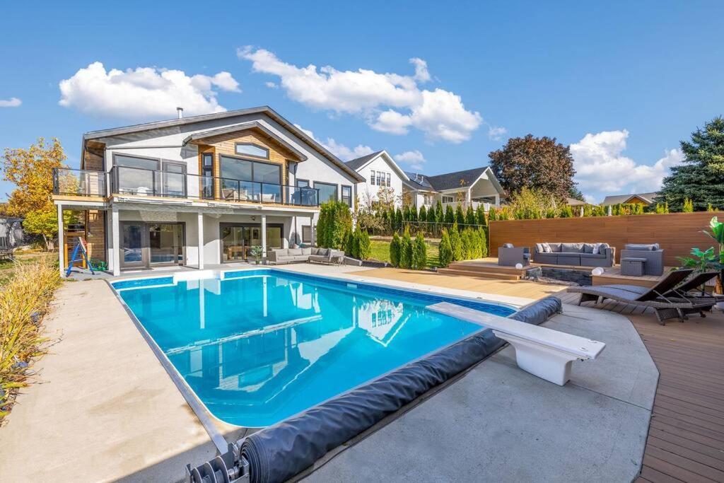 Luxurious 5 Bedroom House With Pool & Sauna 西基隆拿 外观 照片