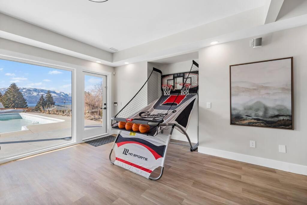 Luxurious 5 Bedroom House With Pool & Sauna 西基隆拿 外观 照片